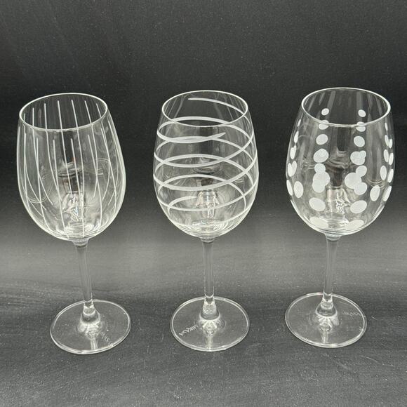 Wine Glasses by Mikasa in Pattern Cheers Set of 3 Vertical, Bubbles, and Swirl - Picture 1 of 7